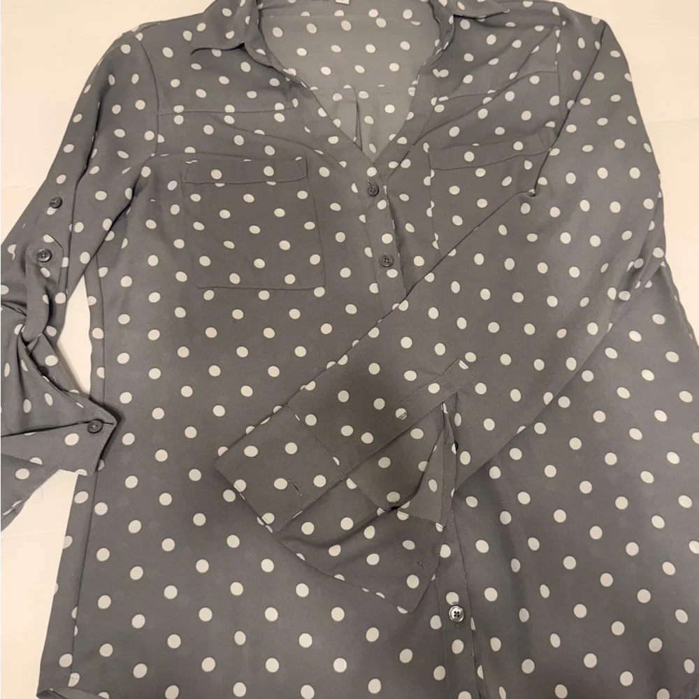 Express Portofino Shirt Small Gray White Polka Dot Button Front Blouse - Picture 8 of 9